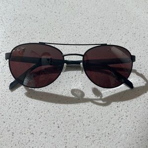 Gently used Maui Jim Upcountry gray/blue color